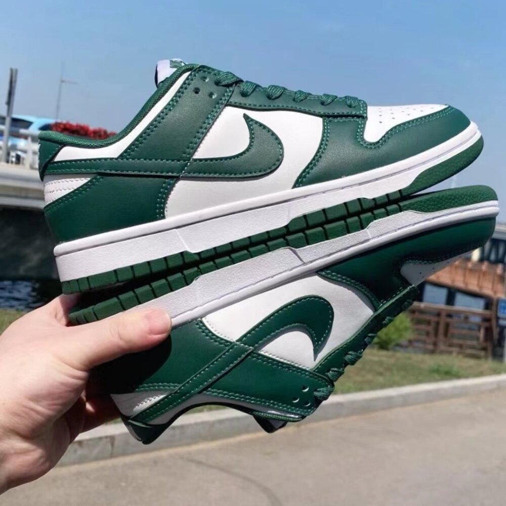 Nike Dunk Low 'Michigan State' Spartan Varsity Green. Gently worn.